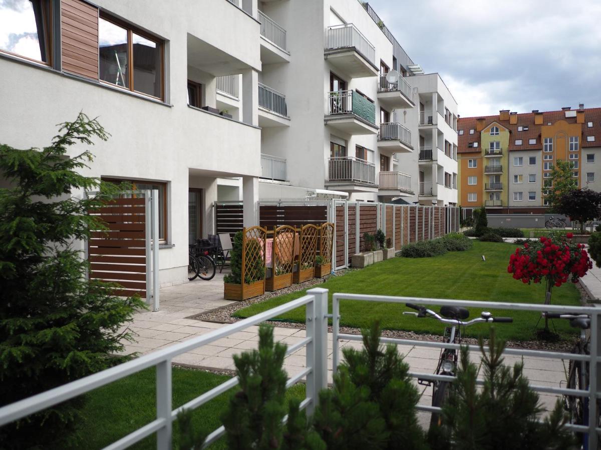 Swinoujscie Platan Patio 2- Berry Apartments 外观 照片